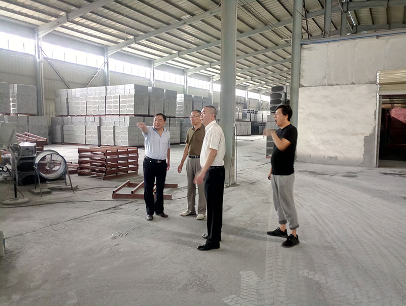 柘城總商會(huì)、住建部發(fā)展科技中心、中國建材研究總院專家及領(lǐng)導(dǎo)人蒞臨考察-2-20230905081138