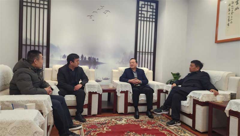 與河南**、固天下防水高層共商建筑修繕行業(yè)未來與發(fā)展